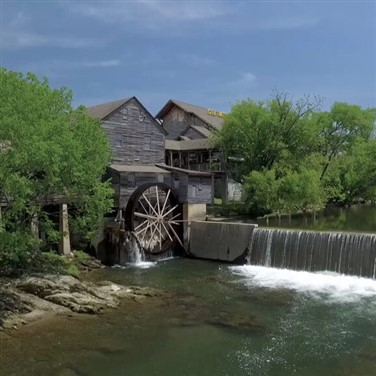Pigeon Forge & King Tut